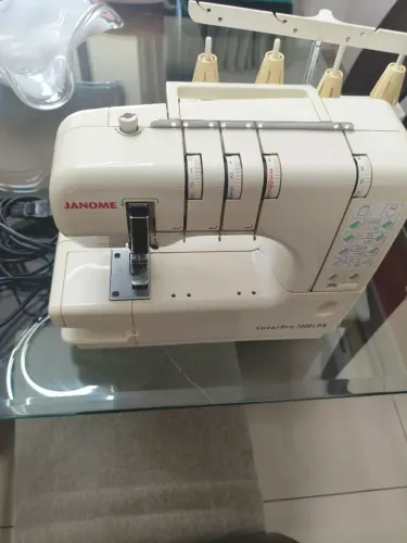 Galoneira JANOME Cover Pro 1000 PCX