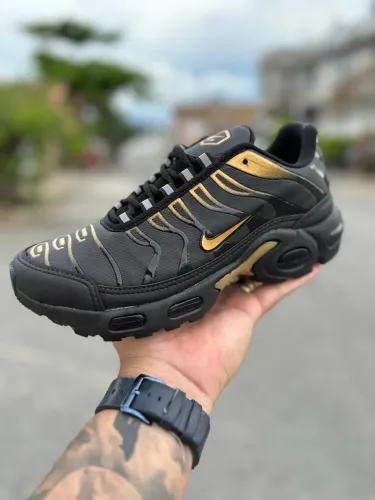 Tênis TN Nike preto