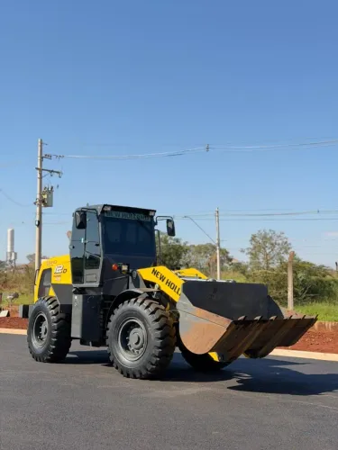 Pá Carregadeira New Holland 12 D Turbo EVO Ano 2023