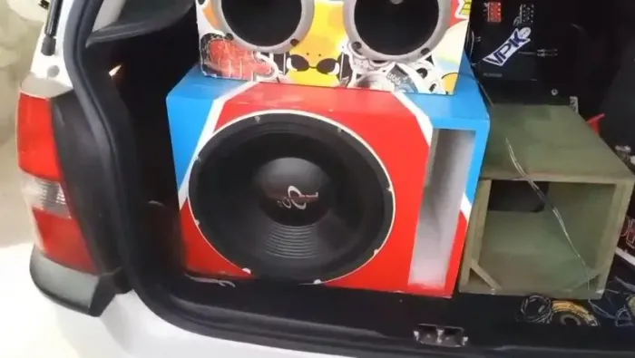 Som automotivo