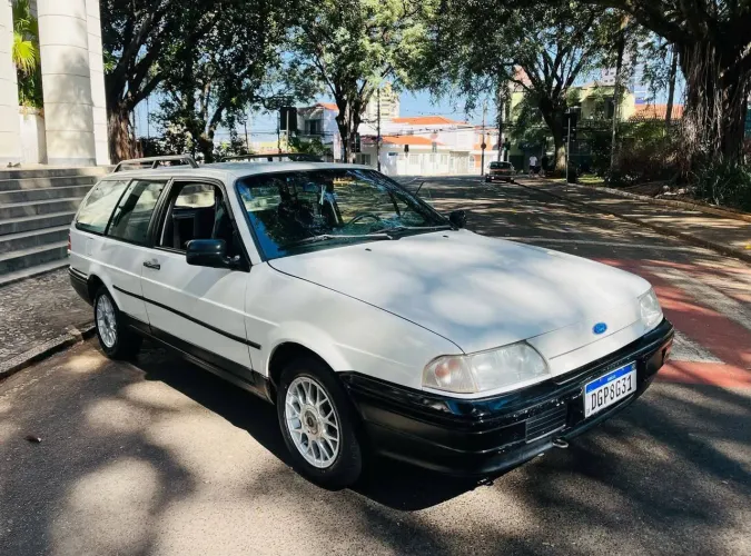 Ford Versailles Ghia 2.0i / 2.0 2P E 4P (álcool) 1993