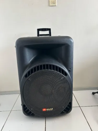 Caixa de som HS SOUND com tripé 