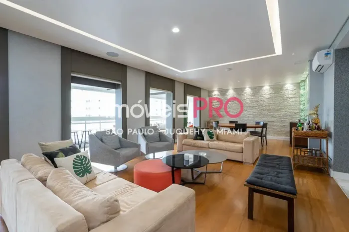 Apto alto padrão no Moema de 275m² com 3 suítes e 4 vagas
