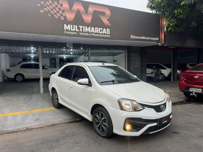 Toyota Etios Platinum Sed. 1.5 Flex 16V 4P Aut. 2017