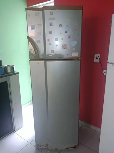  vende - se  Geladeira
