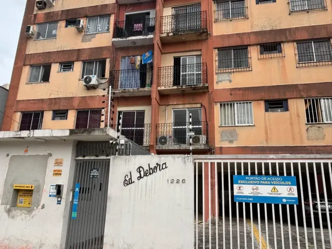 VENDE-SE EXCELENTE APARTAMENTO NO ED DÉBORA EM BATISTA CAMPOS - R$ 290.000,00 (Aceita Fina