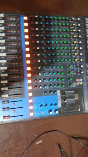 Mesa de som