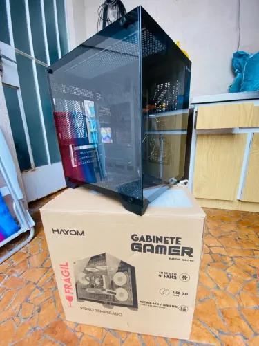 Gabinete gamer Hayon GB1790 impecável 