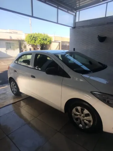 Chevrolet Onix JOY Hatch 1.0 8V Flex Mec. 4P 2018