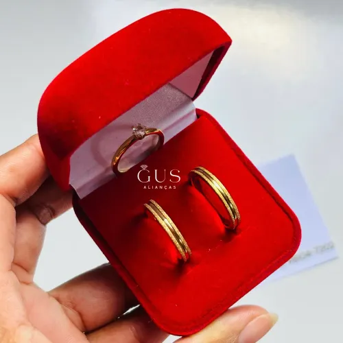 Alianças de namoro diamantada 3mm + solitária dourada