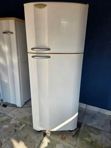 Vendo geladeira Electrolux