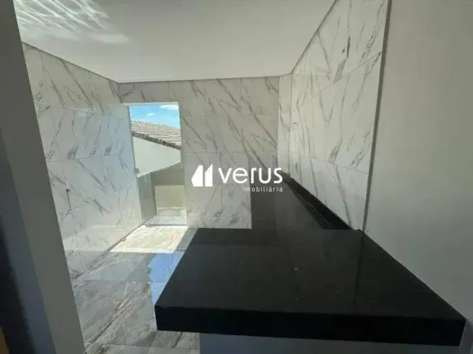 Apartamento à venda, 3 quartos, 1 suíte, 2 vagas, Santa Mônica - Uberlândia/MG