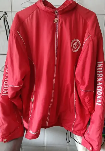 Blusão com Capuz SC Internacional Inter de Porto Alegre Tam G Vermelha