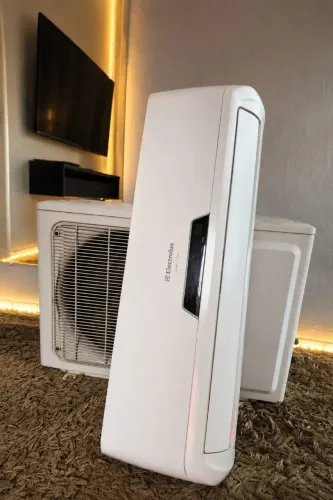 Ar Condicionado Split Electrolux 12.000 BTUs Instalado 