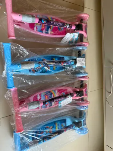 Patinete 3 rodas acendem 