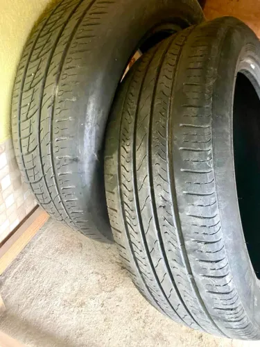 Pneu 225x55Rx19 muito novo