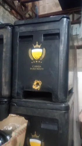 Cooler, caixa térmica.