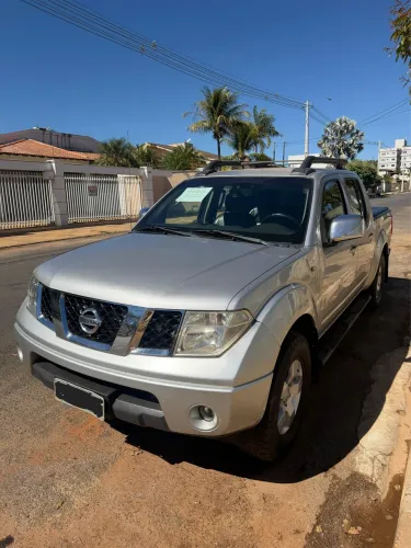Nissan Frontier LE CD 4X4 2.5 TB Diesel Mec. 2012