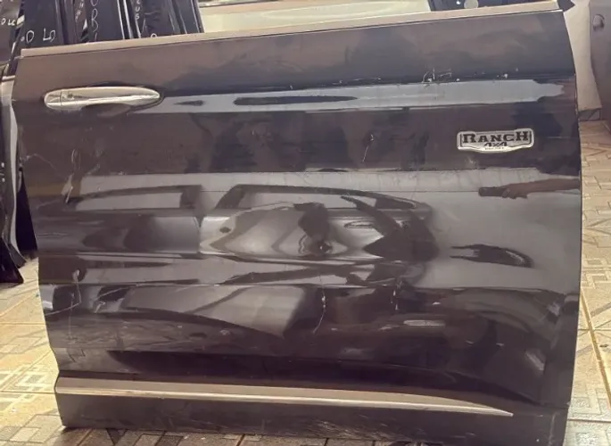 PORTA DIANTEIRA DIREITA FIAT TORO