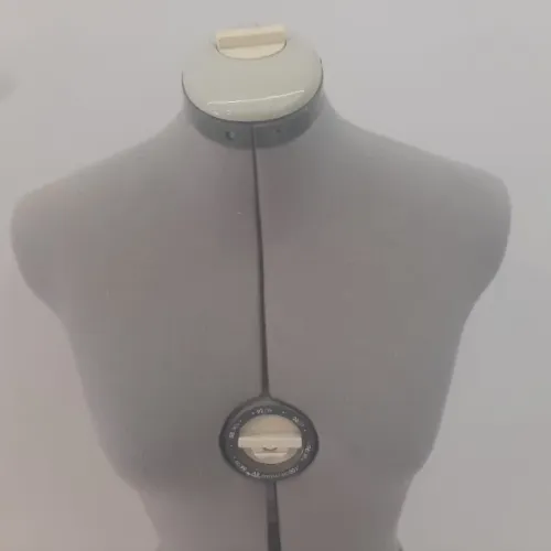 MANEQUIM PARA MODELAGEM FEMININO AJUSTAVEL.