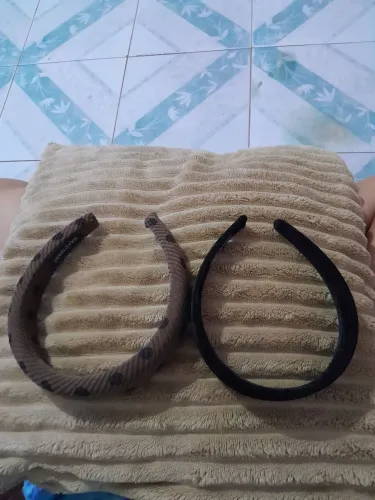 Diademas semi-novos.