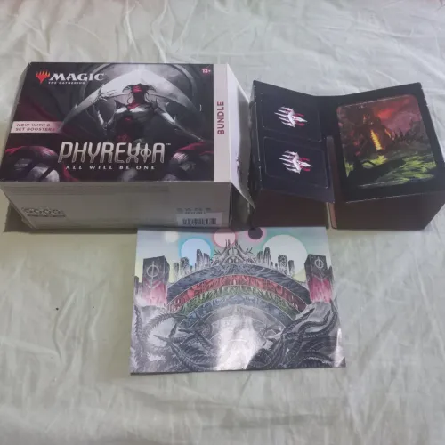 Phyrexia all will be one Magic the gathering (Apenas Caixa, mini pôster e cards da caixa)