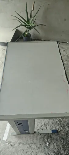 mesa e cadeira Usada