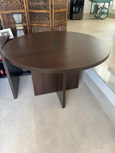 Mesa de reunião tok&stok- linha Boss - 1,20 diâmetro impecável