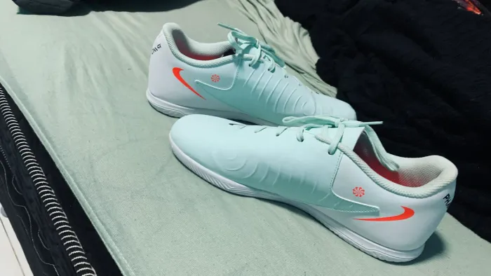 Chuteira Nike phanton