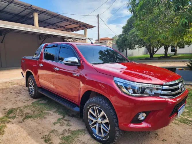 Toyota Hilux CD SRX 4X4 2.8 TDI 16V Diesel Aut. 2017
