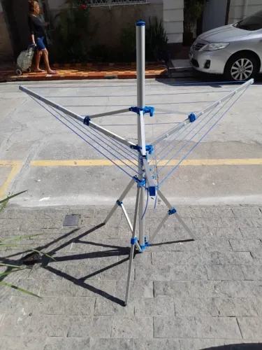 Varal de Chão Giratório Dobrável - Alta Capacidade (até 35kg)