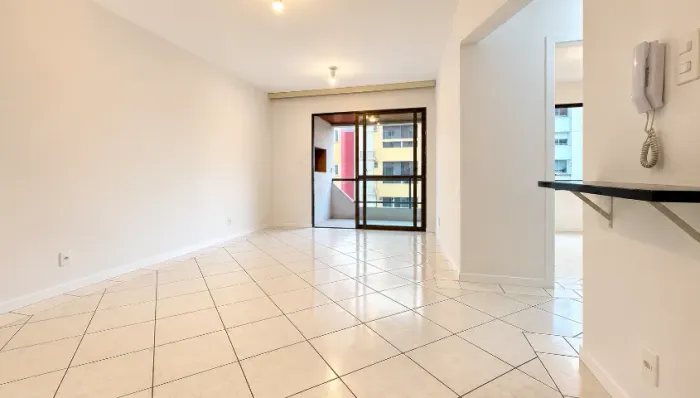 Apartamento 2 Quartos com Suíte | Sacada com Churrasqueira | Abaixo do Valor de Mercado