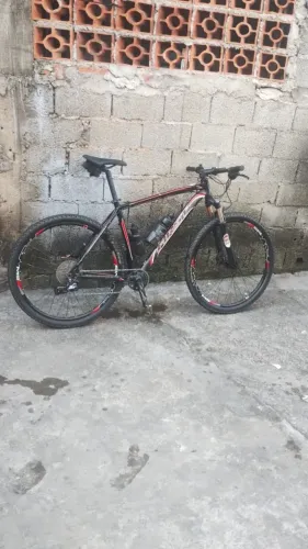 Vende se uma bicicleta MTB aro 29