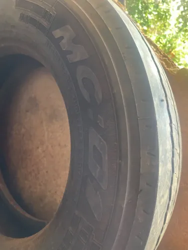 Pneu215/17,5 pirelli