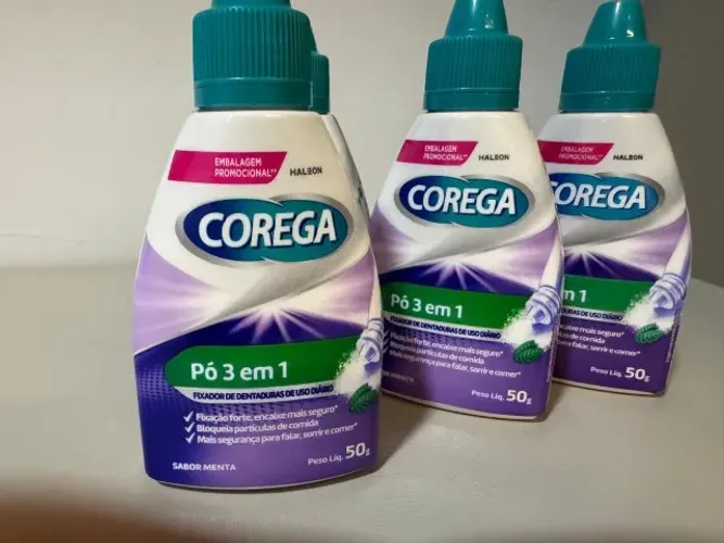 Corega Pó 3 em 1 - 50 g (4 unidades)