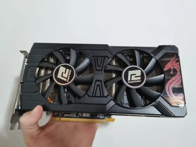 Rx 570 powercolor zerada (pego celular na troca)
