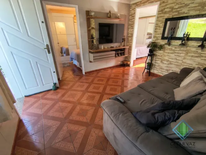 Sobrado para venda possui 81 metros quadrados com 2 quartos em Itacorubi - Florianópolis -