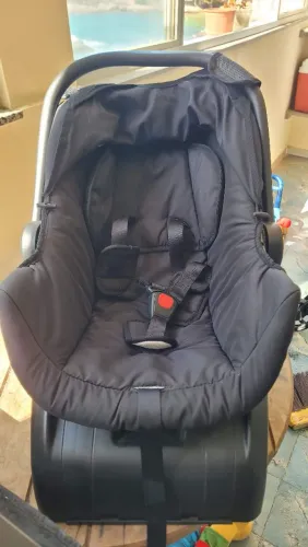 Bebê conforto com base veicular
