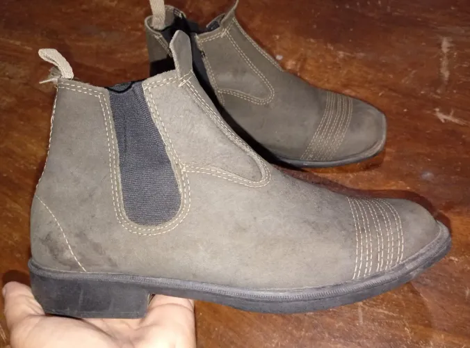 Bota 36