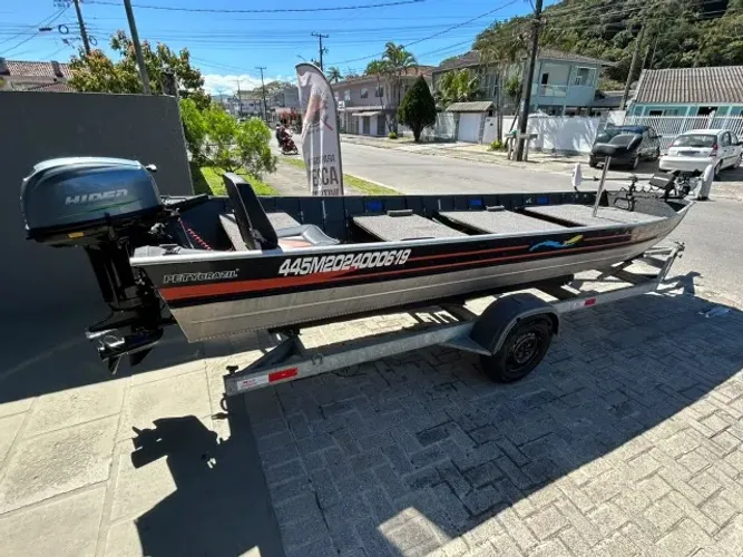 BARCO ALUMINIO 6MT - CARRETA RODOVIARIA - MOTOR 25HP 17HR - AUTOBOAT 70LB - SONAR HELIX 7