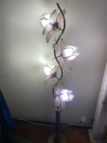 Luminária de chão flor de lótus