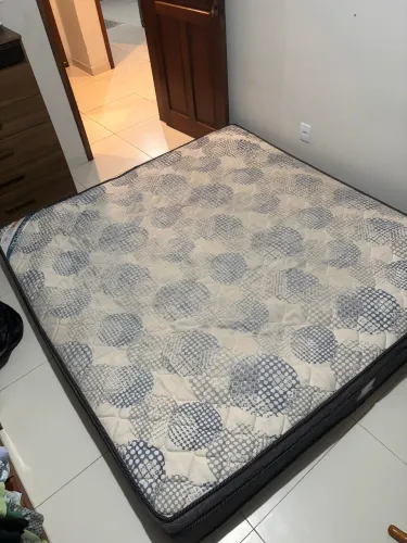 Vende-se colchão super king