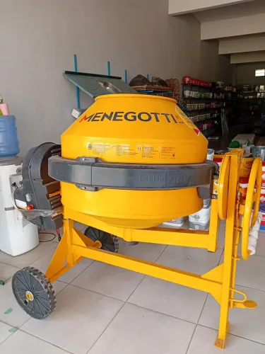 Vende-de Betoneira MENEGOTTI 400L