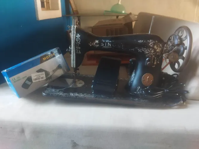 Máquina de costura Singer relíquia