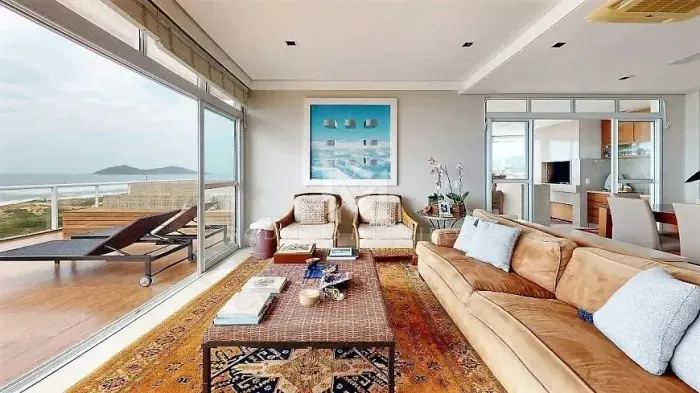 Cobertura Duplex Frente Mar no Novo Campeche | 570 m² | 4 Suítes | Piscina Privativa