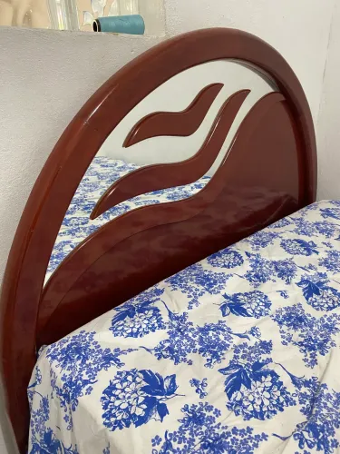 Cama de casal Madeira com espelhos