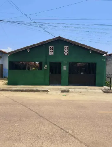 Casa com 3 quartos na zona norte de Macapá. R$ 135.000