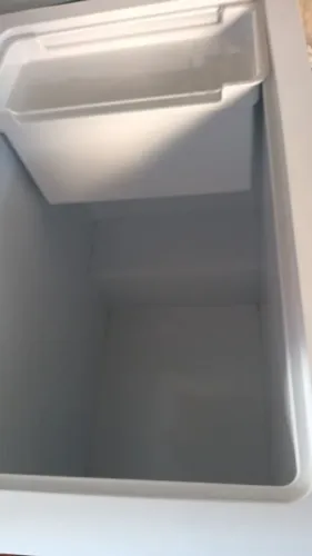 Vende-se uma freezer
