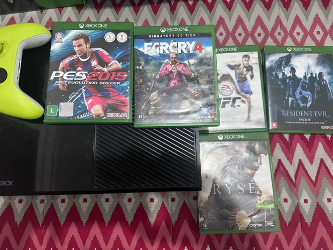 Xbox one fat 500gb com com 5 jogos e 1 controle