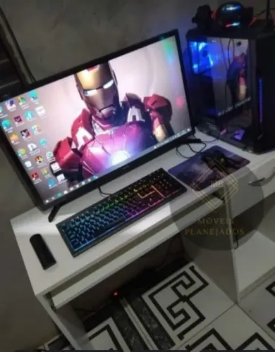 Mesa para computador nova 100% MDF branco.